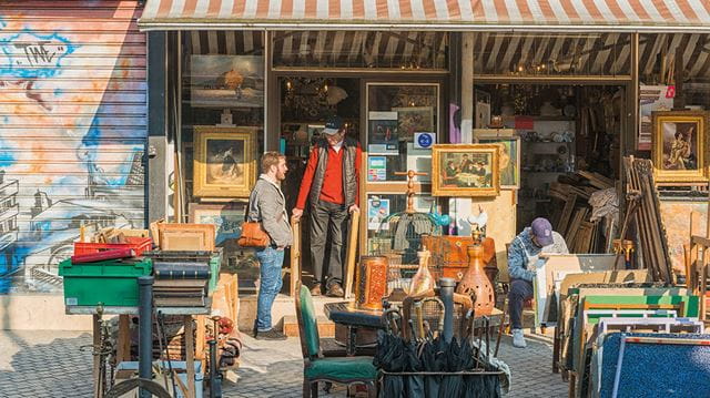 French flea markets - art stall